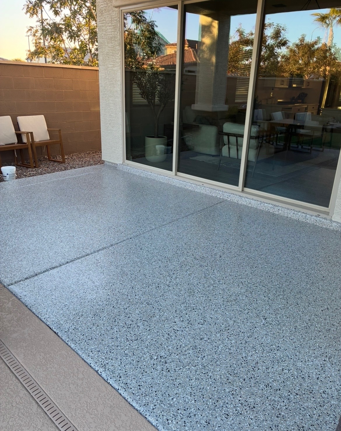 Decorative flake floor coating by ACW Plus Epoxy Floors